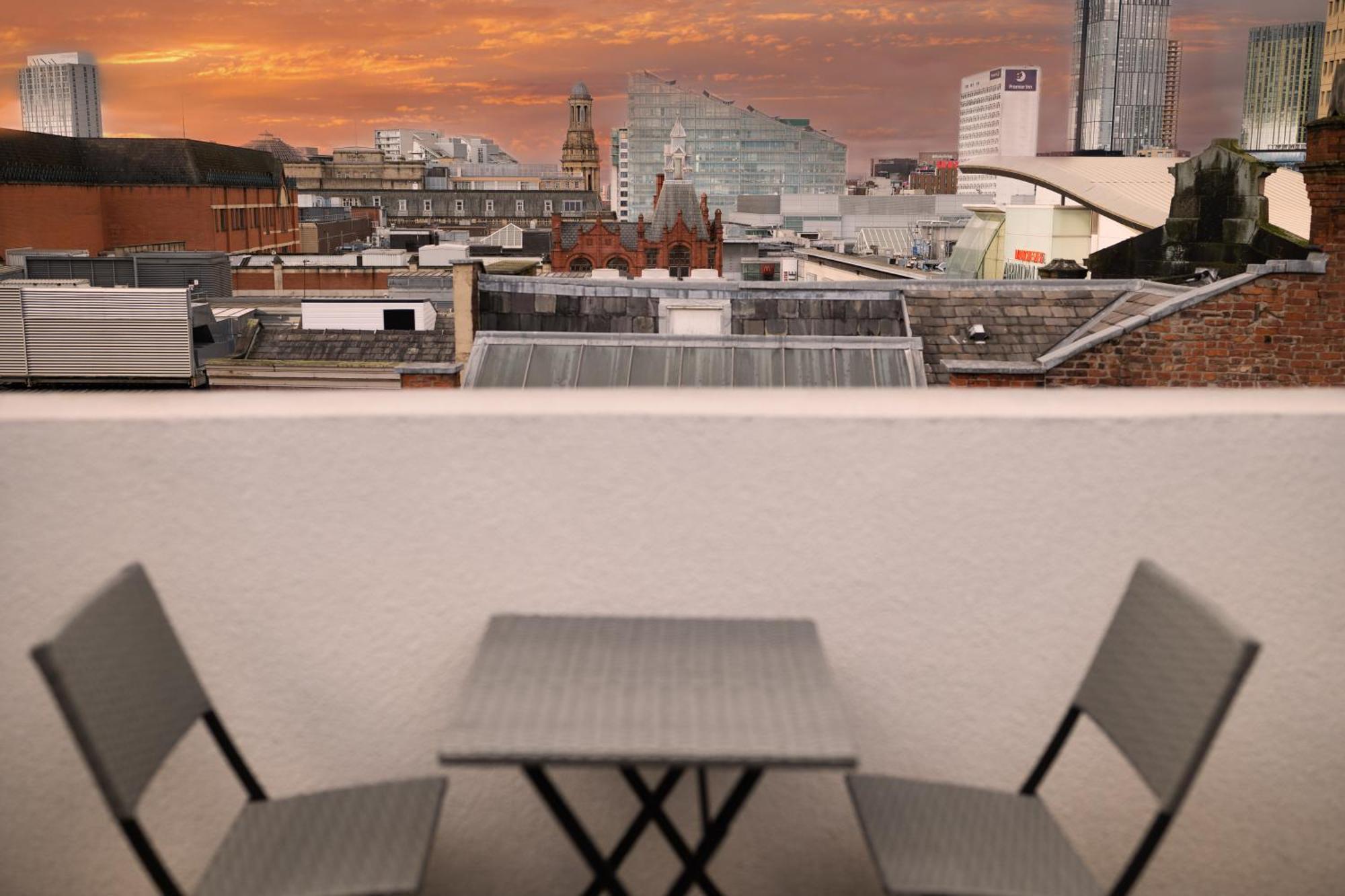 Kula Manchester Dış mekan fotoğraf